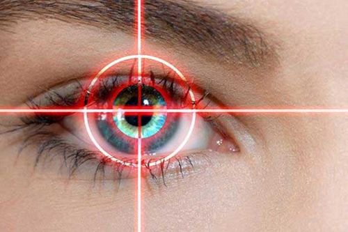  از قطره های اشک مصنوعی برای رفع خشکی چشم استفاده می شود.
