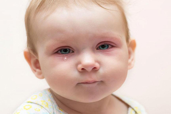 یکی از بیماری‌های شایع در کودکان ورم پلک بالای چشم کودکان است.