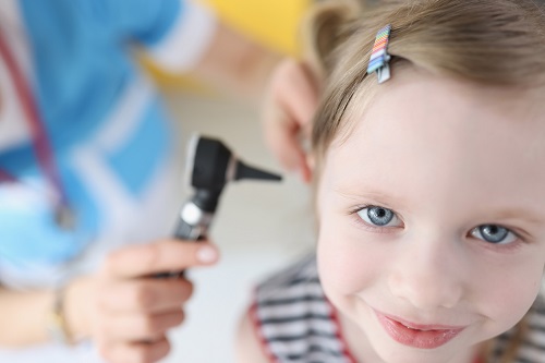 تشخیص عفونت گوش کودکان روش های متفاوتی دارد.