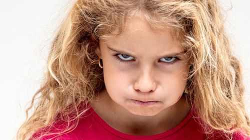 مواجهه با عصبانیت کودکان می‌تواند یک چالش بزرگ برای والدین باشد.