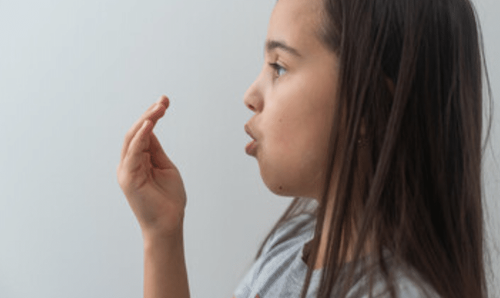 راهنمایی های به والدین برای مقابله با بوی بد دهان کودکان